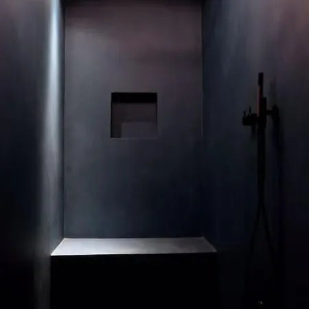 Oneroom
