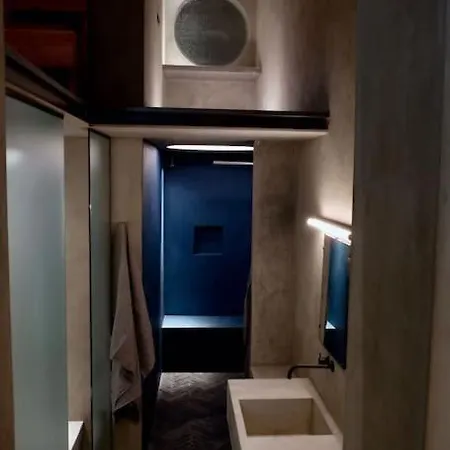 Oneroom